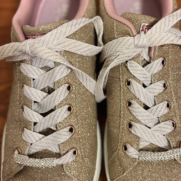 Adorable sparkly gold Skechers , hardly worn - Picture 8 of 14